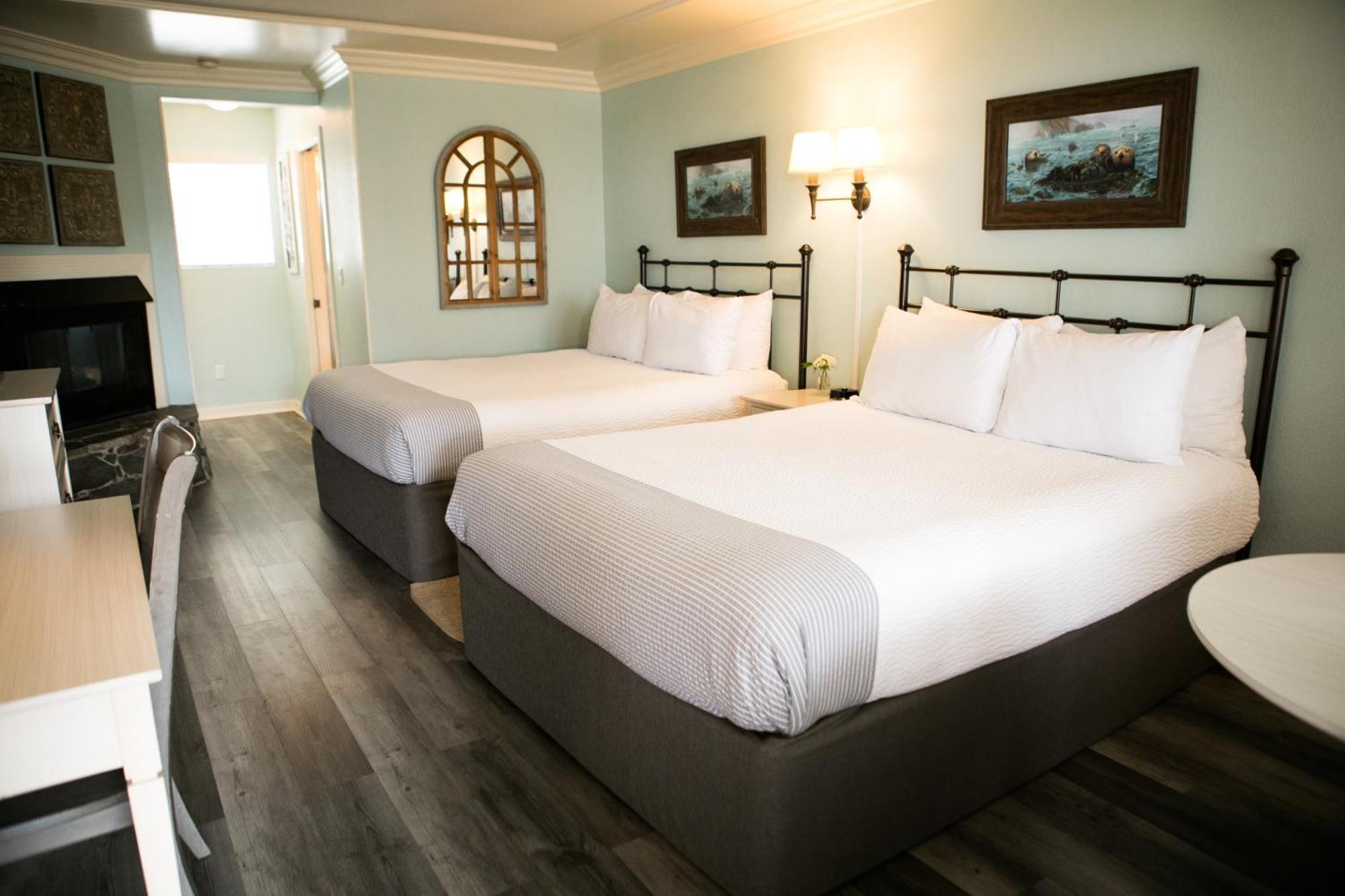 Sea Otter Inn Кэмбриа Экстерьер фото